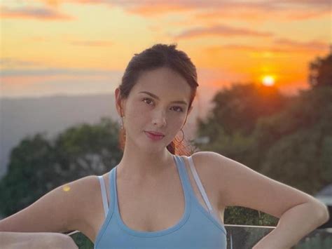 LOOK: Ellen Adarna posts topless photo on Instagram flaunting fit ...